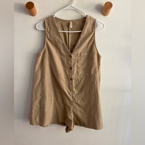 Rylee Cru Amari Jumper Romper Sand Small - Picture 1 of 4